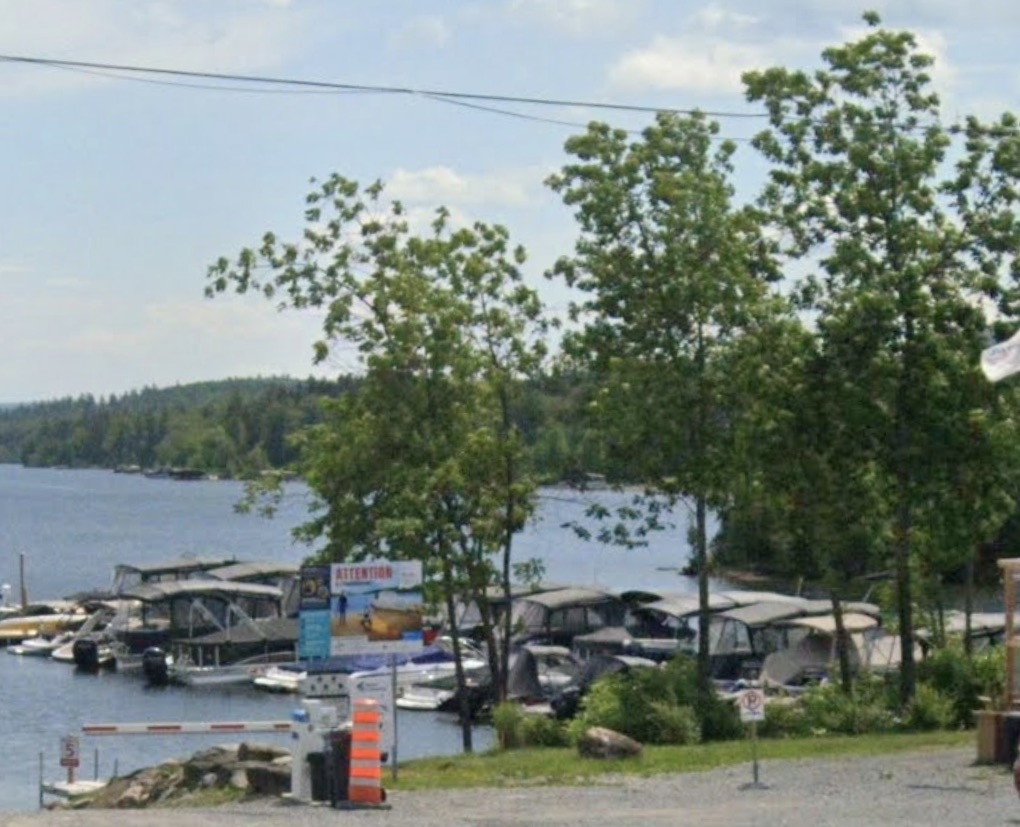 Entrée de marina gérée avec des équipements d’accès Lexoh