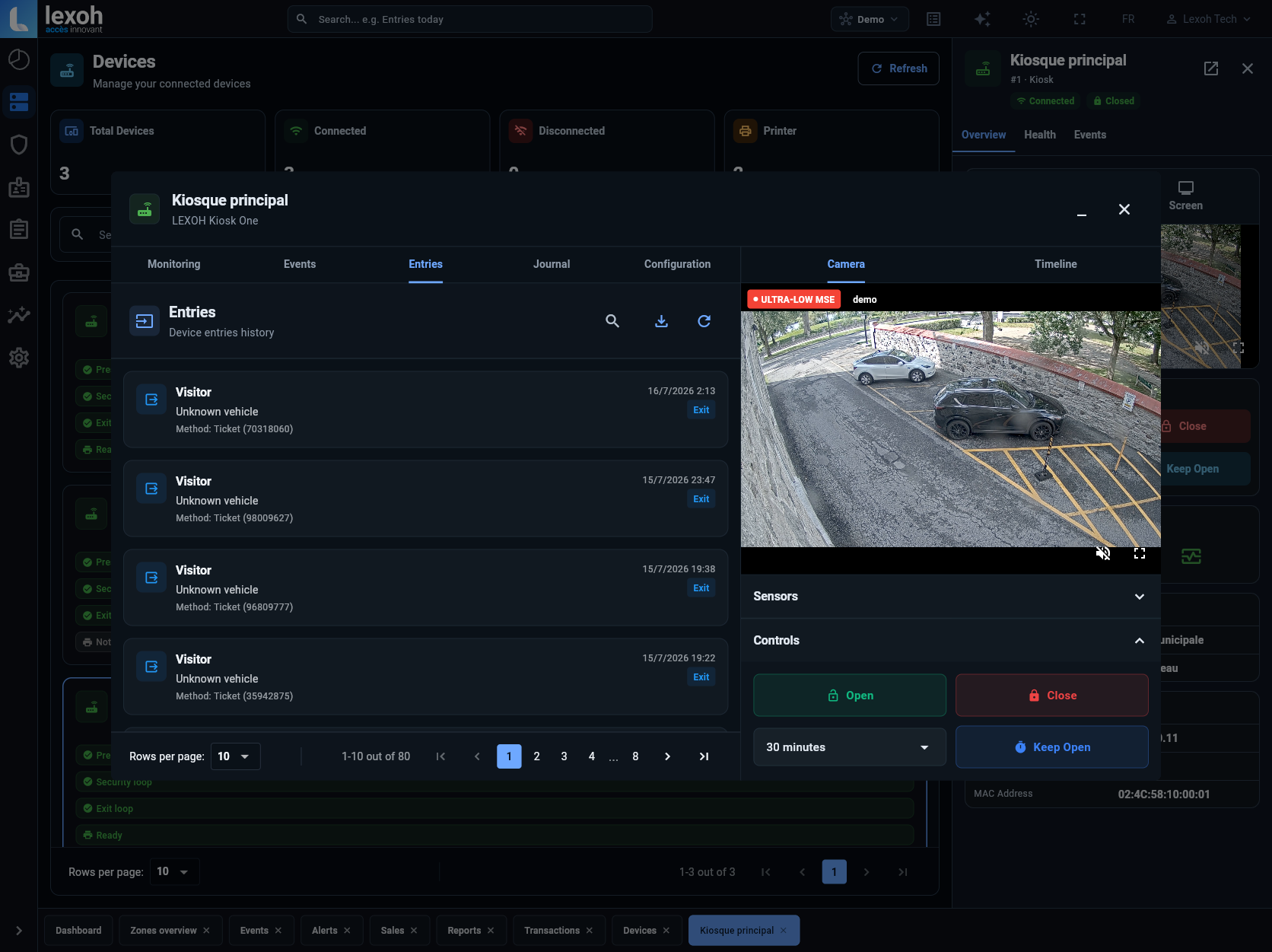 Lexoh device view showing entry history, live camera and barrier controls